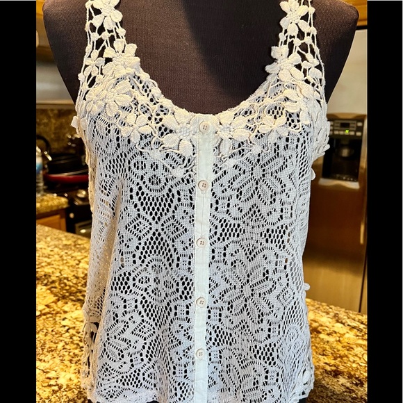 Kimchi Blue Ivory Lacy Flowers Crochet Tank Top NWT Size Small - Picture 11 of 13
